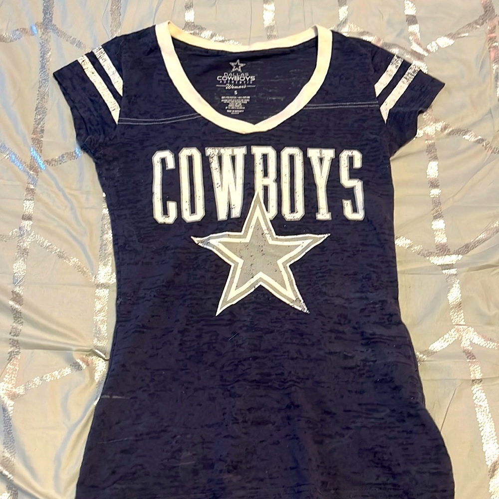 Small Dallas cowboys t